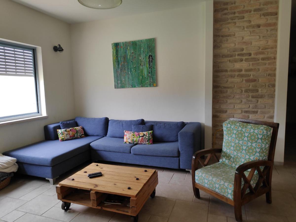 Villa By The River Facing The Hermon In Metsudat Menahem Ussishkin Alef Exterior foto